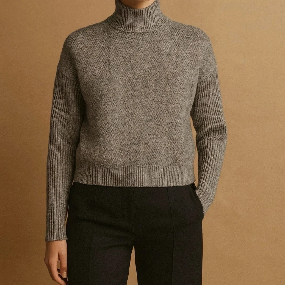 RAYA Gray Ribbed Turtleneck Mock Neck Sweater Size Small